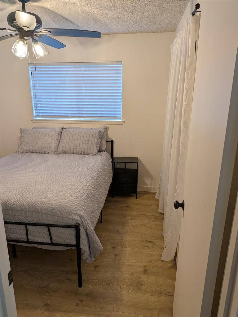 Holland House Room for Rent
