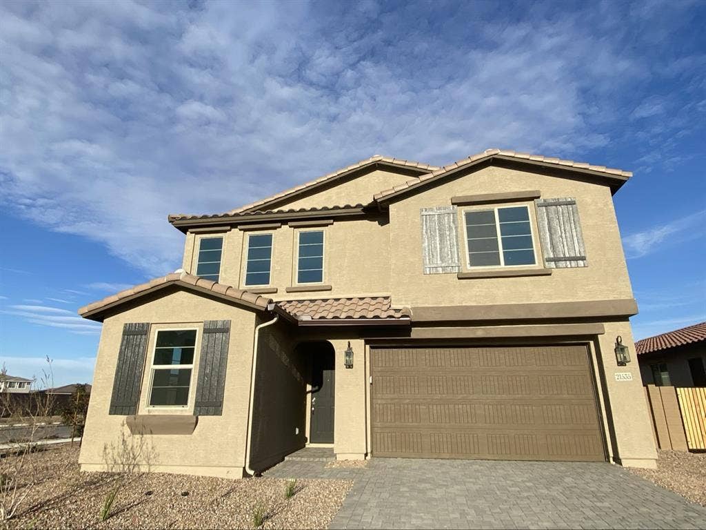 Looking for roommate(s)