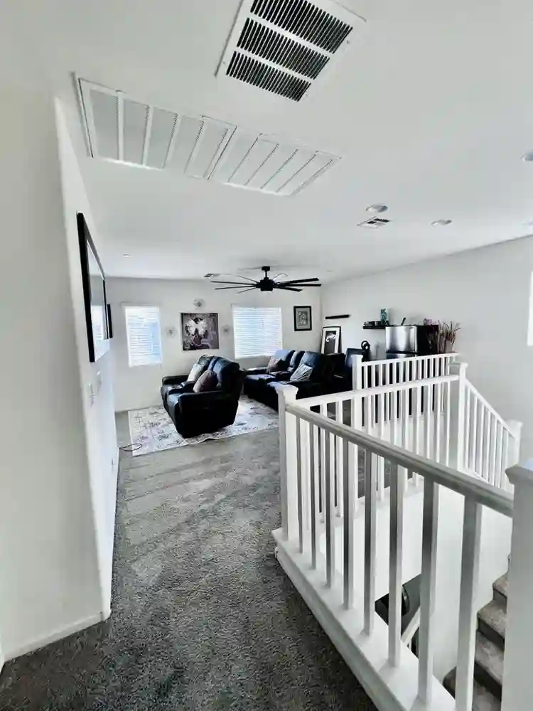 FURNISHED ROOM FOR RENT AVAILABLE