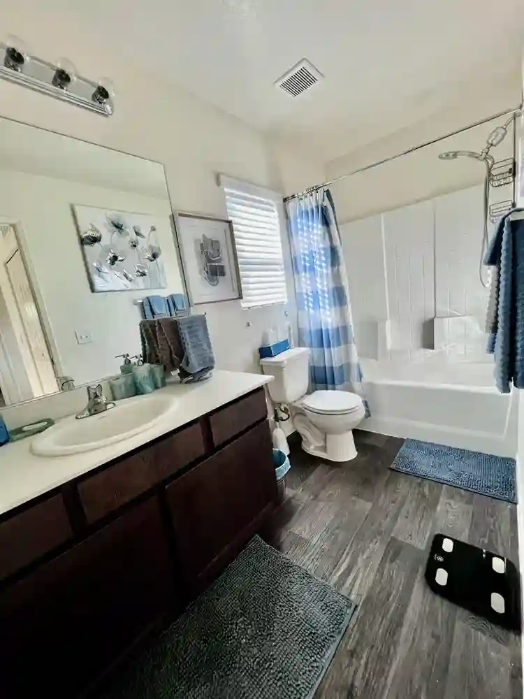 FURNISHED ROOM FOR RENT AVAILABLE