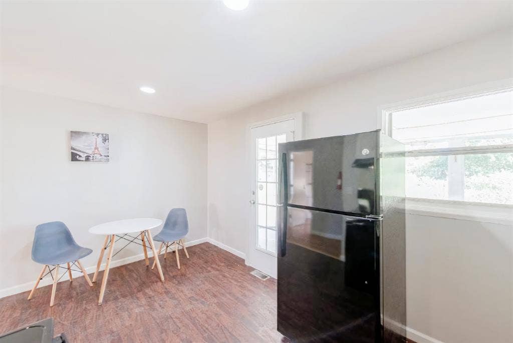 5 BR in Forest Park