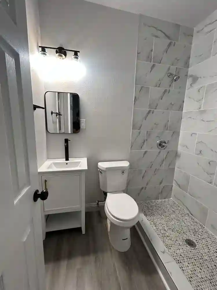 NEAR USC COLLEGE ROOM FOR RENT