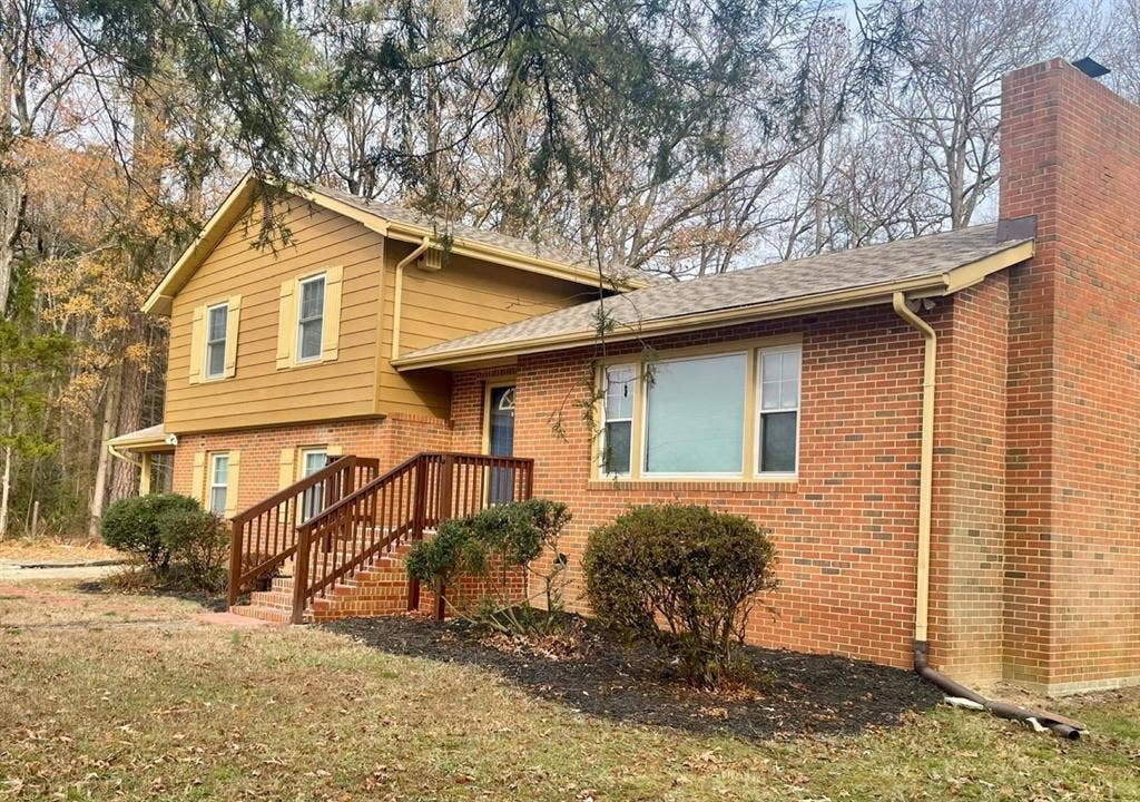 7 BR in Henrico