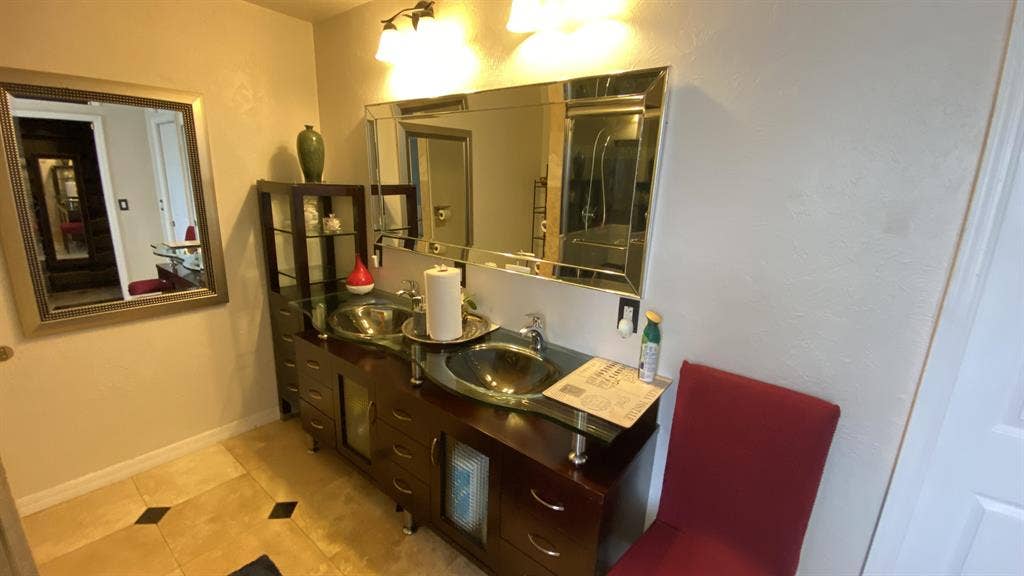 5 BR in Sarasota