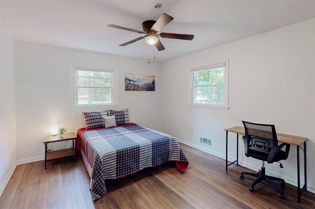 10 BR in Stone Mountain