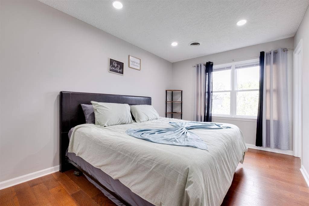 4 BR in Richmond