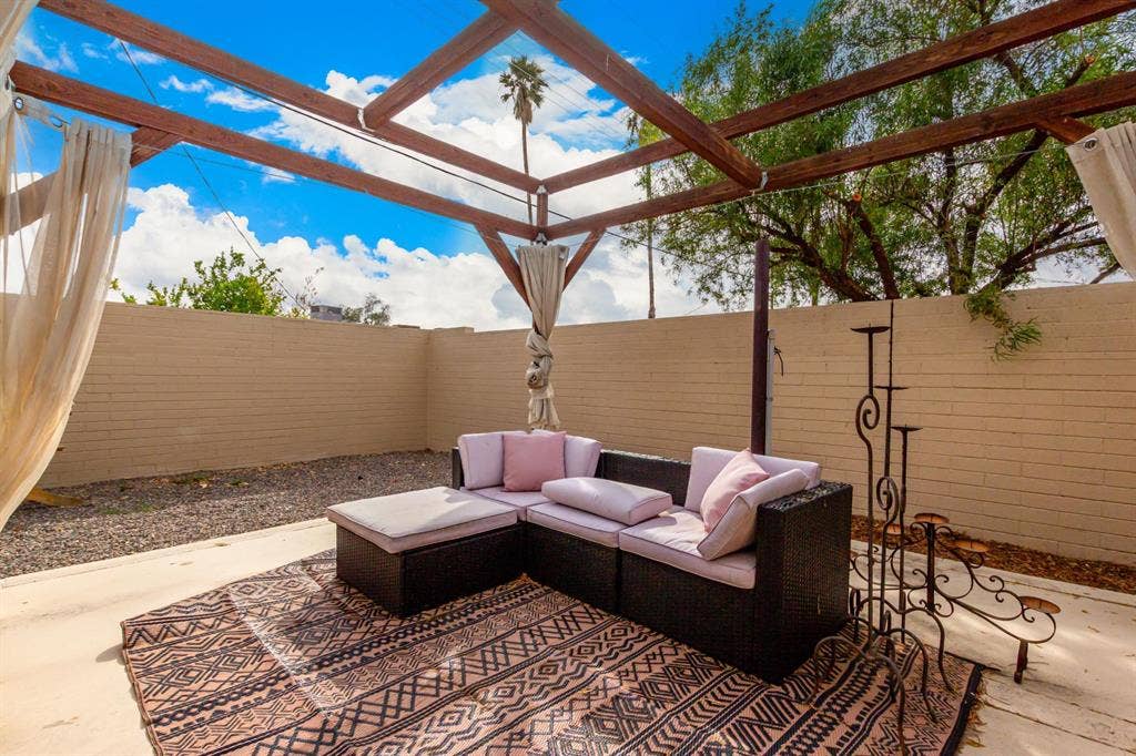 6 BR in Phoenix