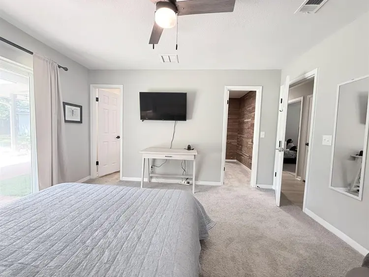 6 BR in Jacksonville