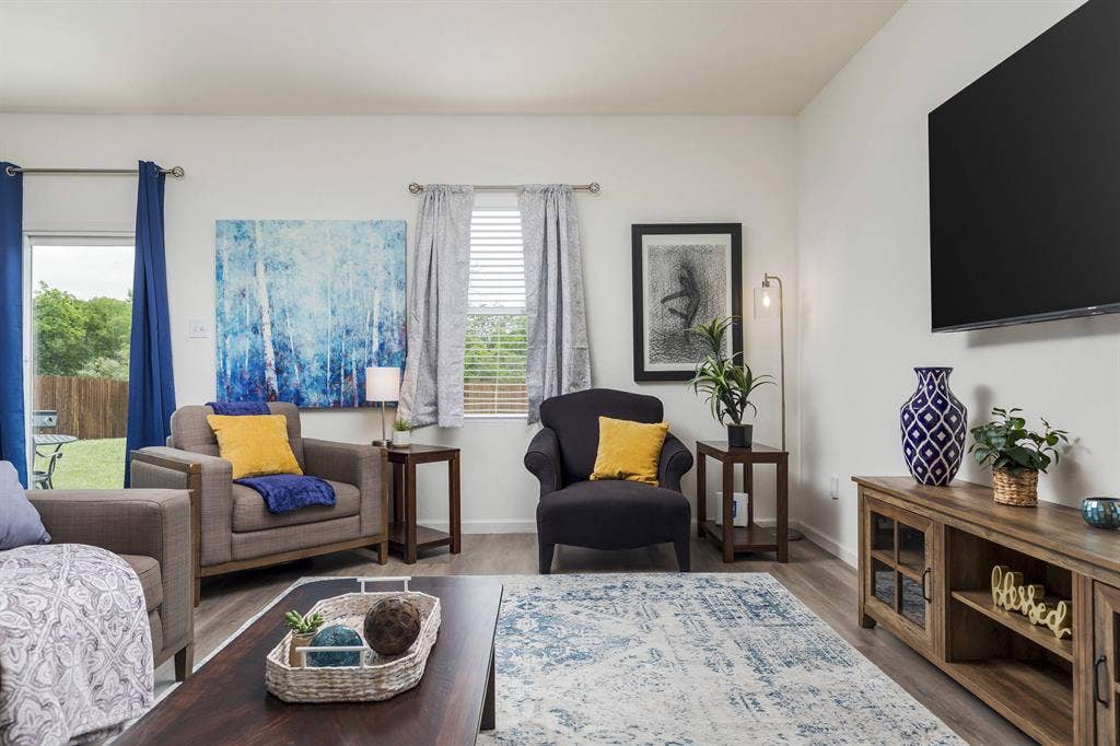 4 BR in Edgecliff Village