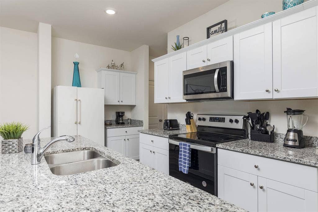 4 BR in Edgecliff Village