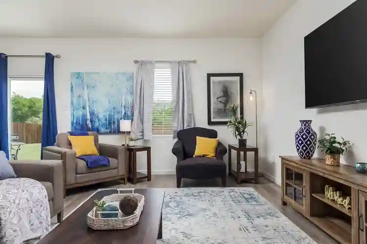 4 BR in Edgecliff Village