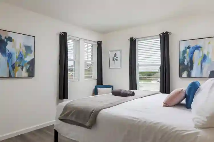 4 BR in Edgecliff Village