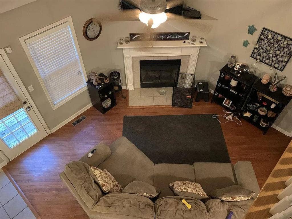 1 BR in Clarksville
