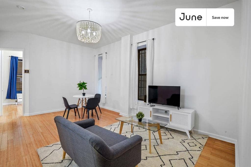 2 BR in New York City