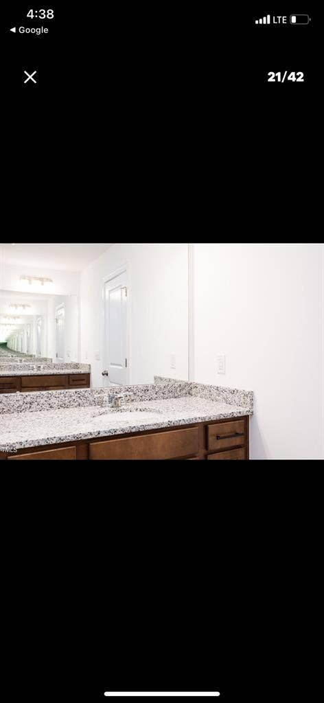 Private room available for rentt