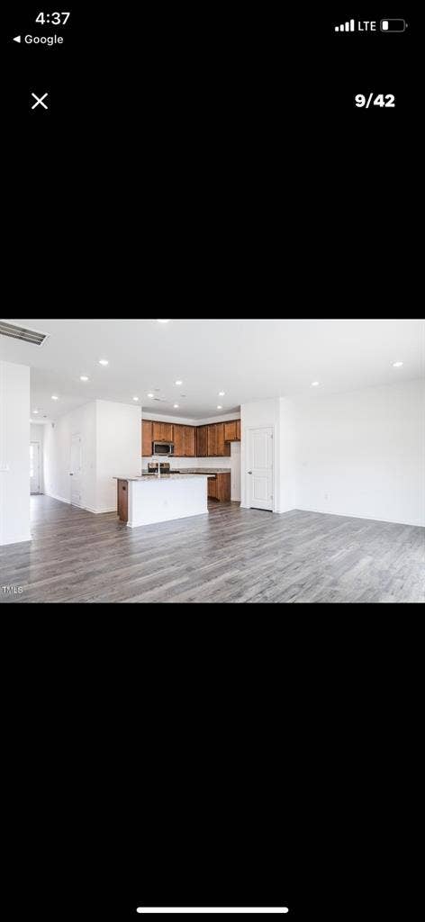 Private room available for rentt