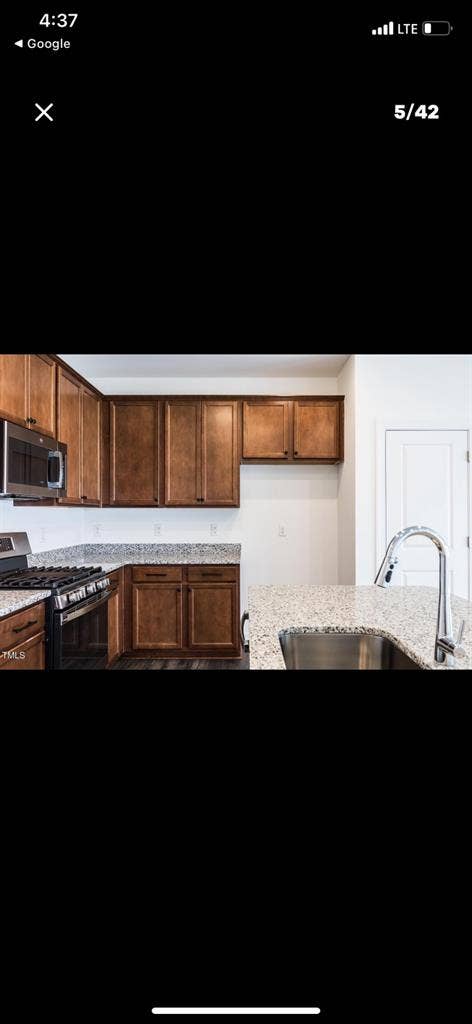 Private room available for rentt