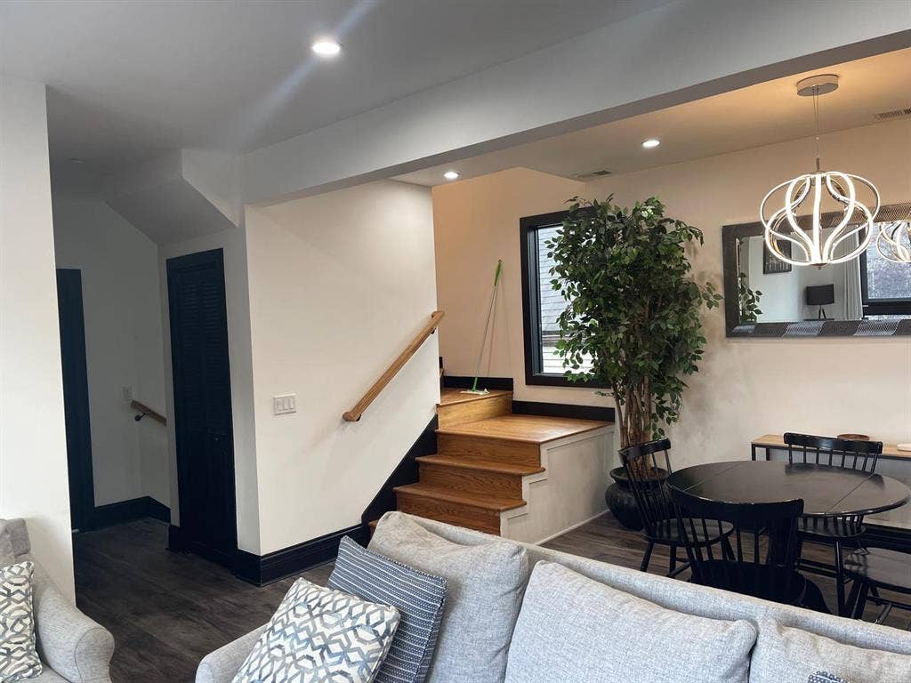 Female roommate needed.