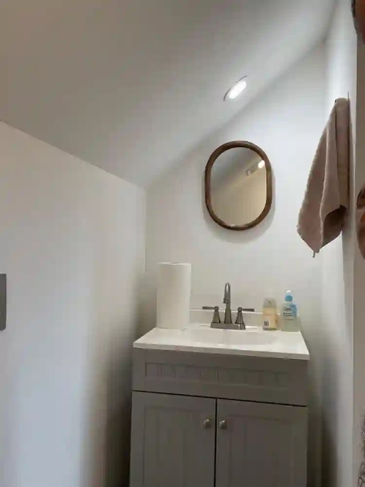 Female roommate needed.