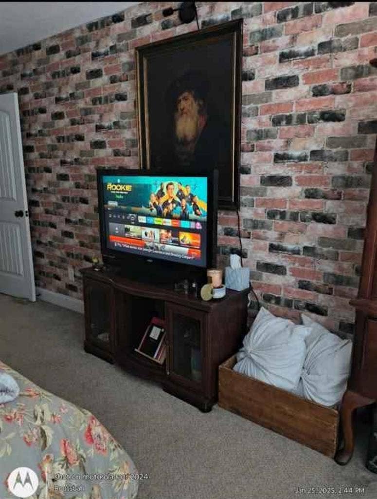 Must love dogs/ Furnished Room