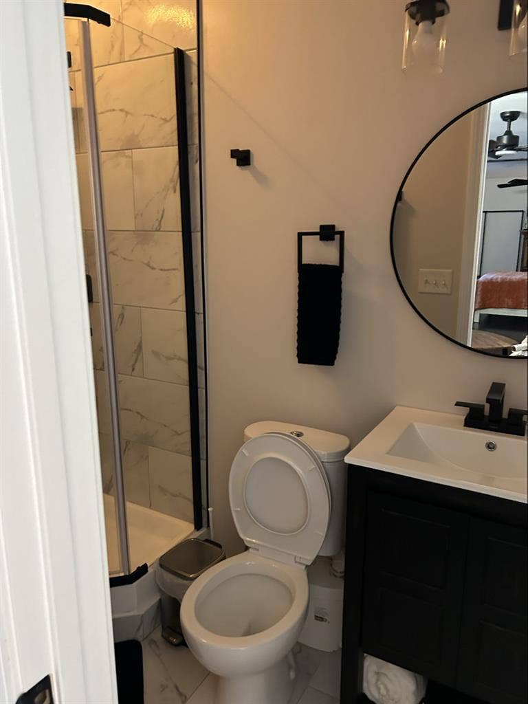 Apartment furnished and utilities