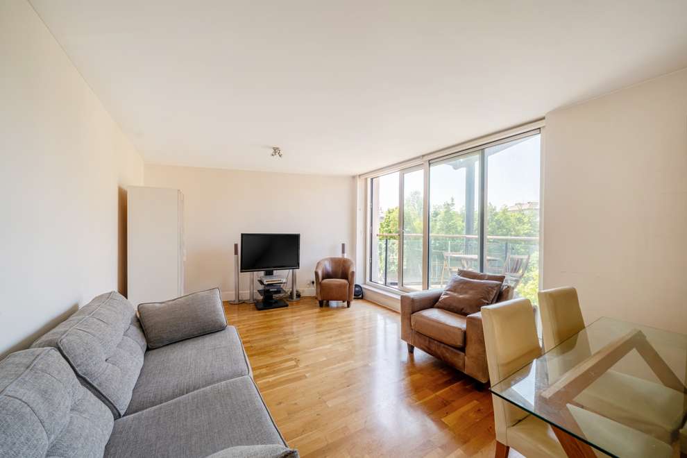 En-suite double room - Limehouse