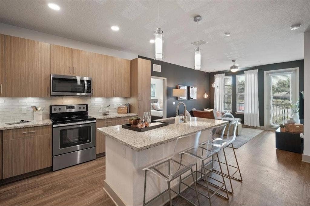 Room  For Rent - Private Bathroomm