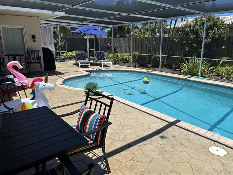 Bed with bath for rent