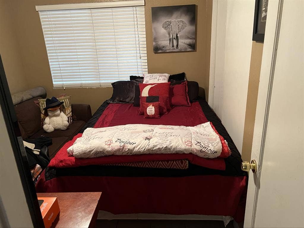 2 -rooms for rent