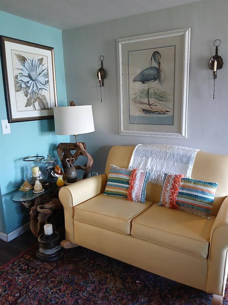 Cozy room in quite neighborhood