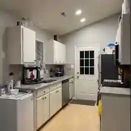 Private room w/ private bathroom