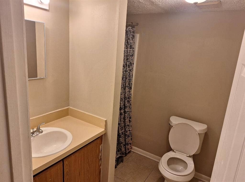 Spacious Room for rent! $