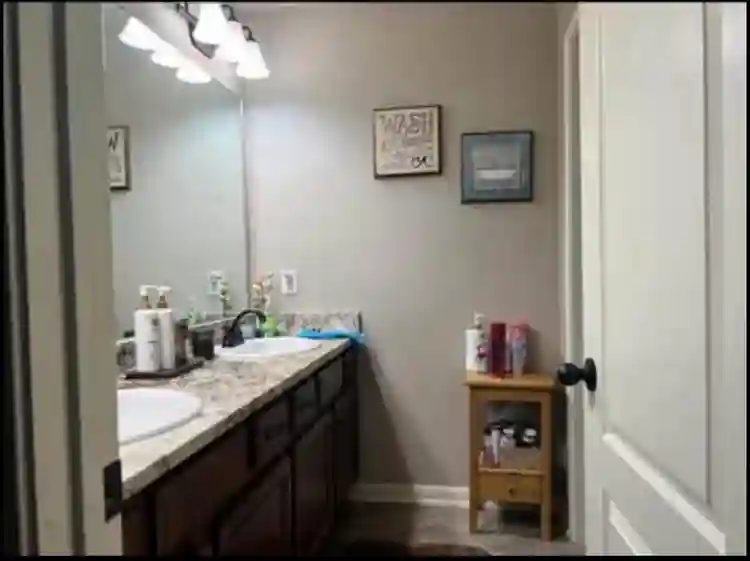 Spacious room in Humble Texas