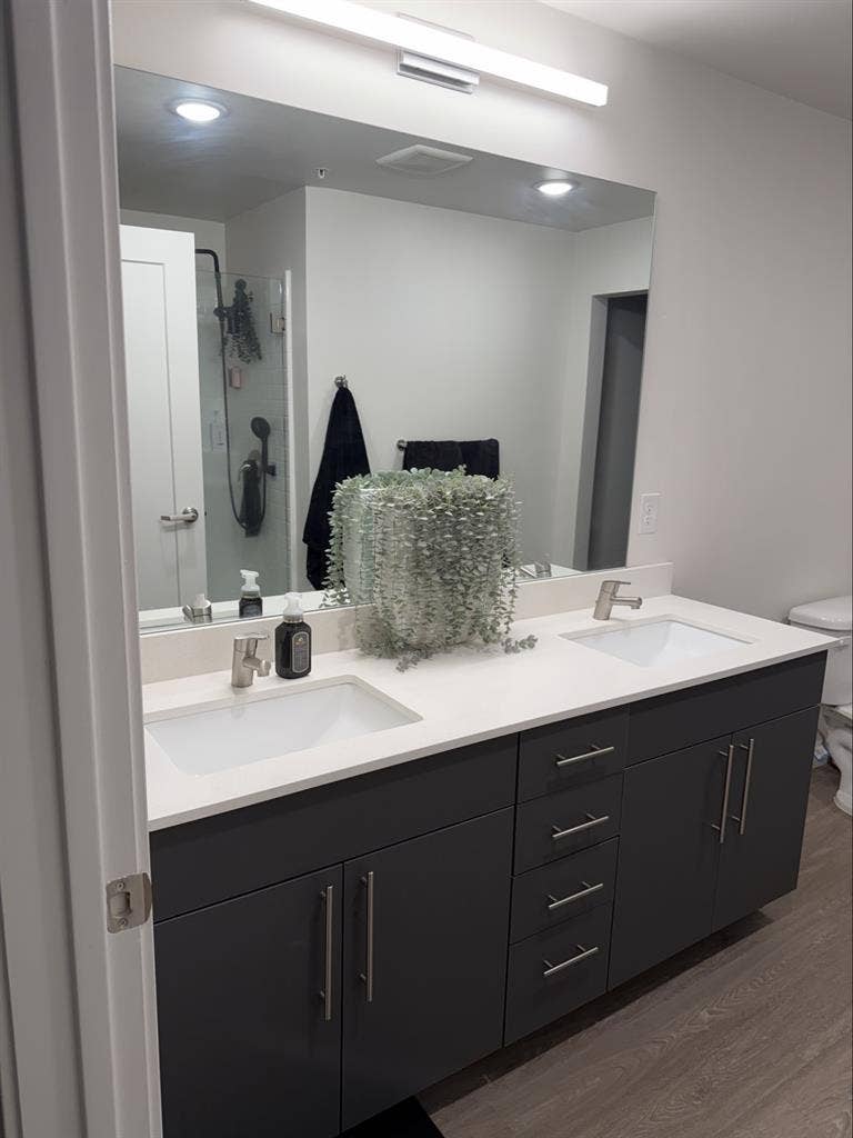 Looking for lease transfer!