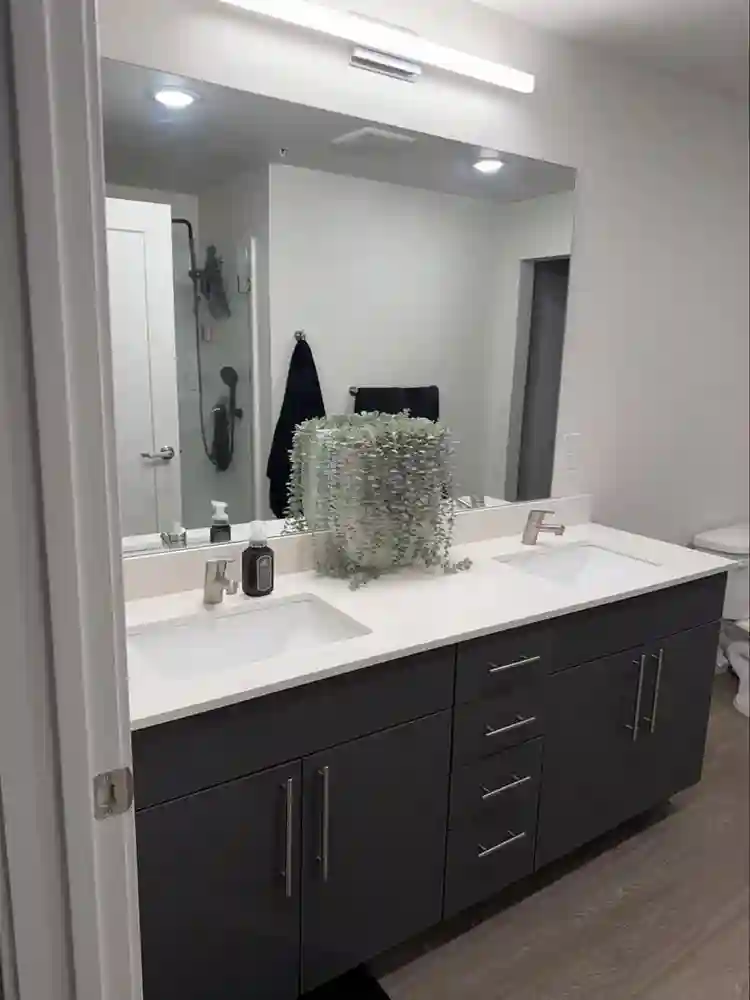 Looking for lease transfer!