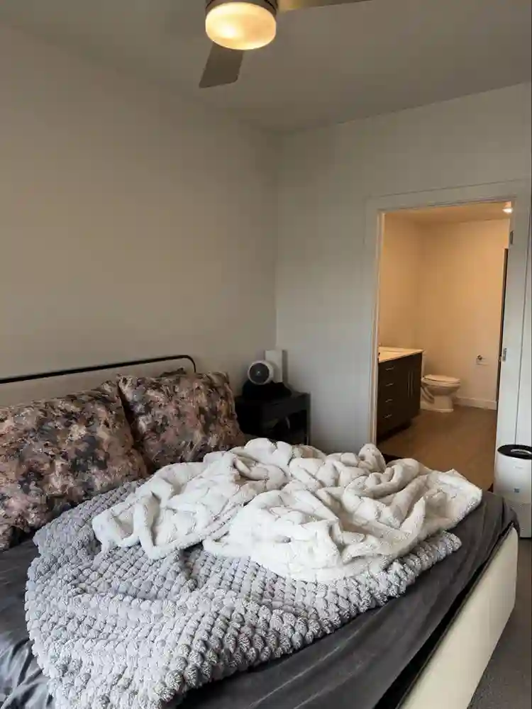 Looking for lease transfer!