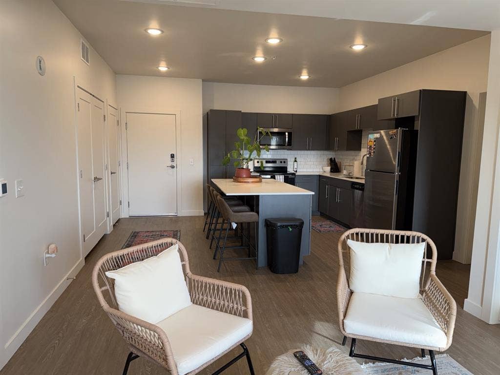 Looking for lease transfer!