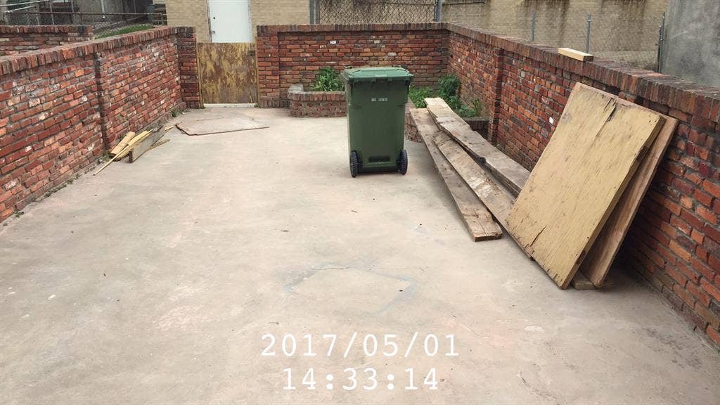 Looking for another roomate