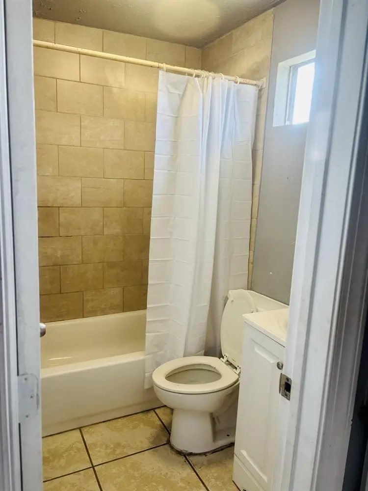 Private entrance studio for rent