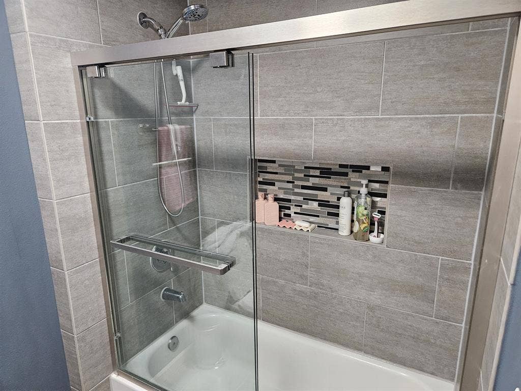 Large private room for rent