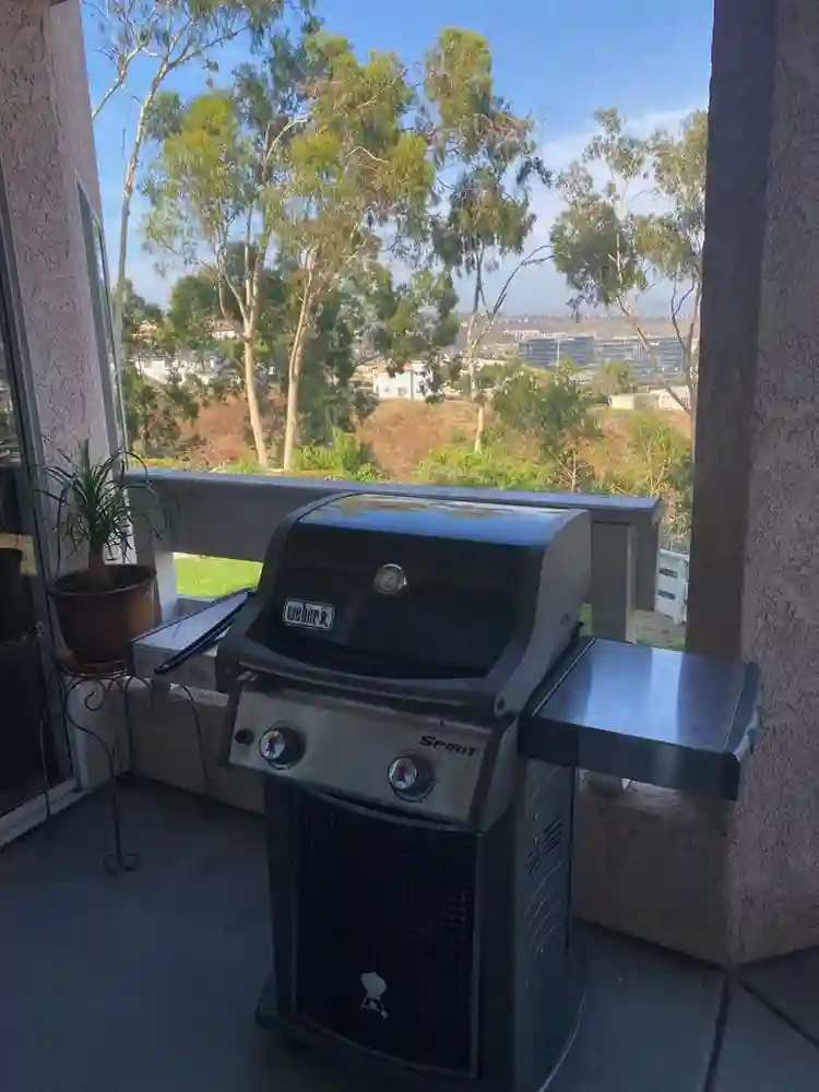 Furnished room, private bathroom