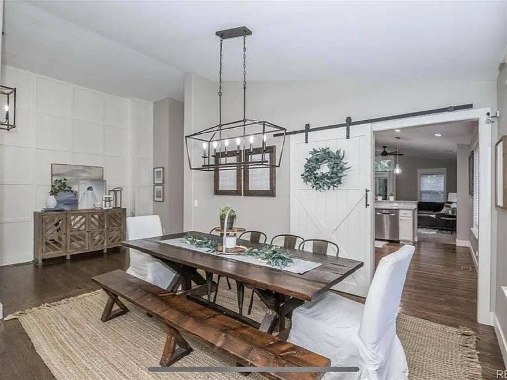 Spacious rooms in lone tree, CO