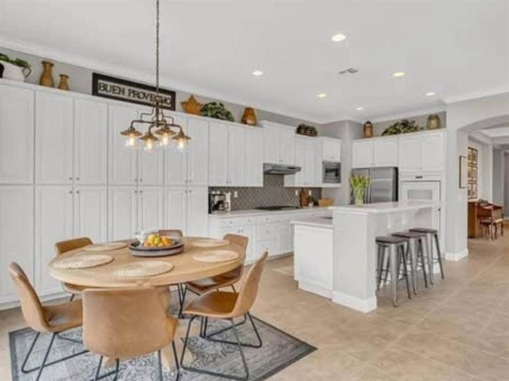 Spacious Private Room for Rent