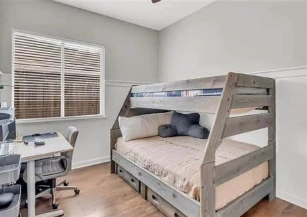 Spacious Private Room for Rent