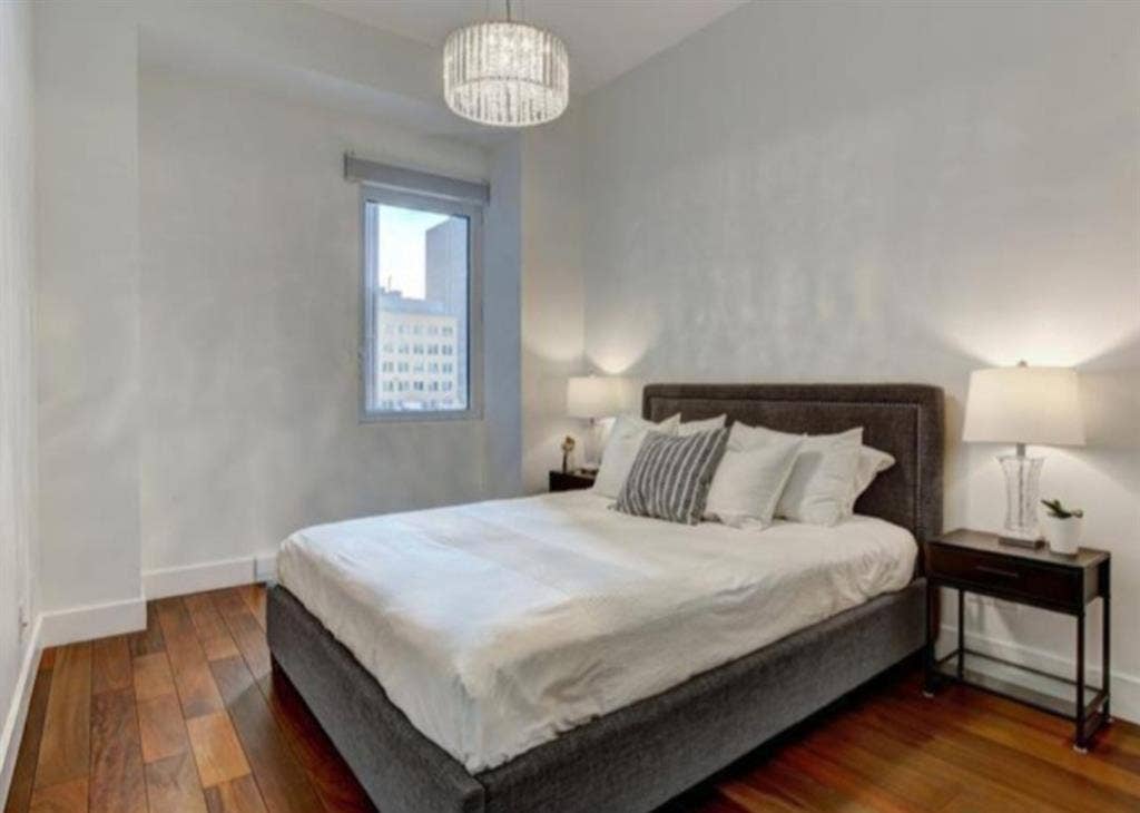 Looking for female tenant