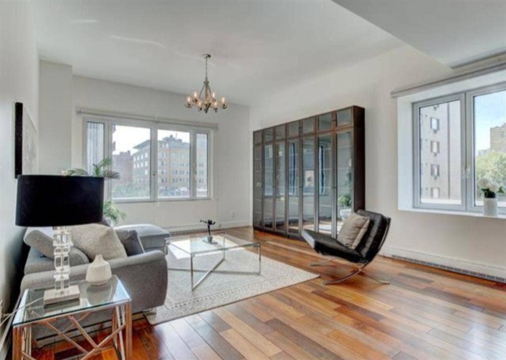 Looking for female tenant