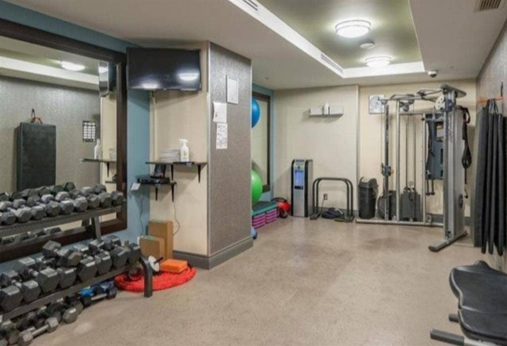 Looking for female tenant