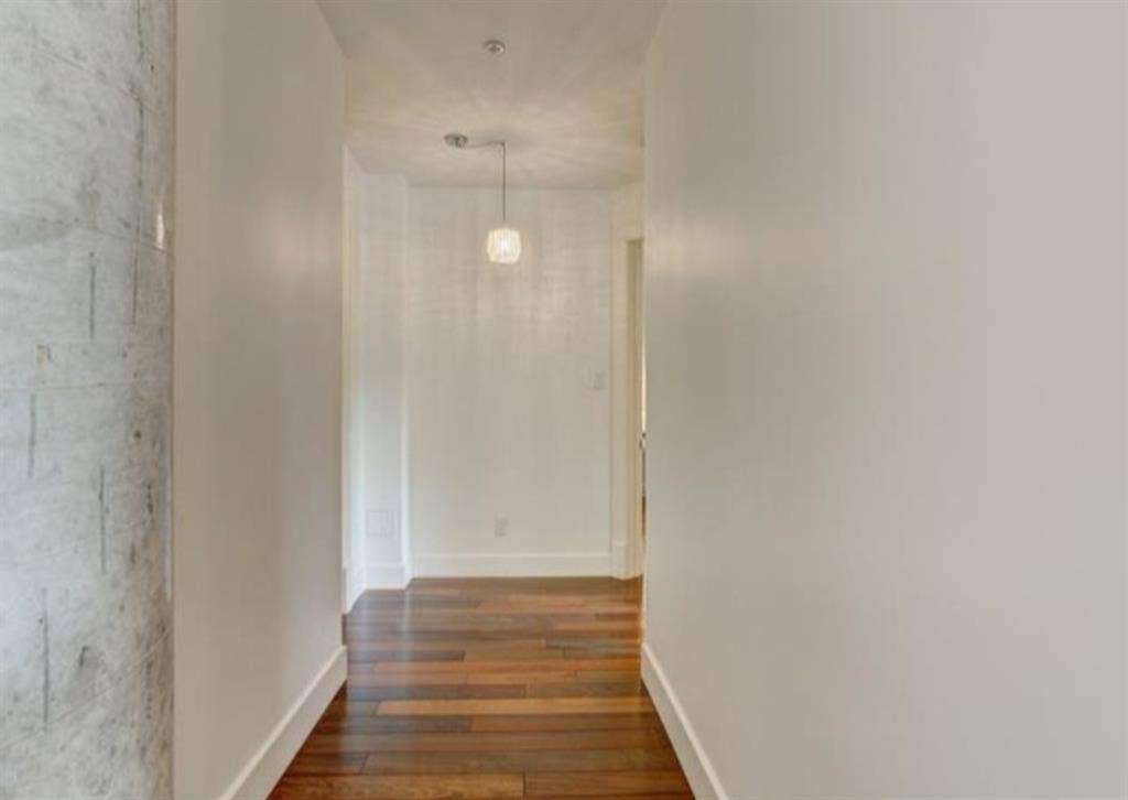 Looking for female tenant