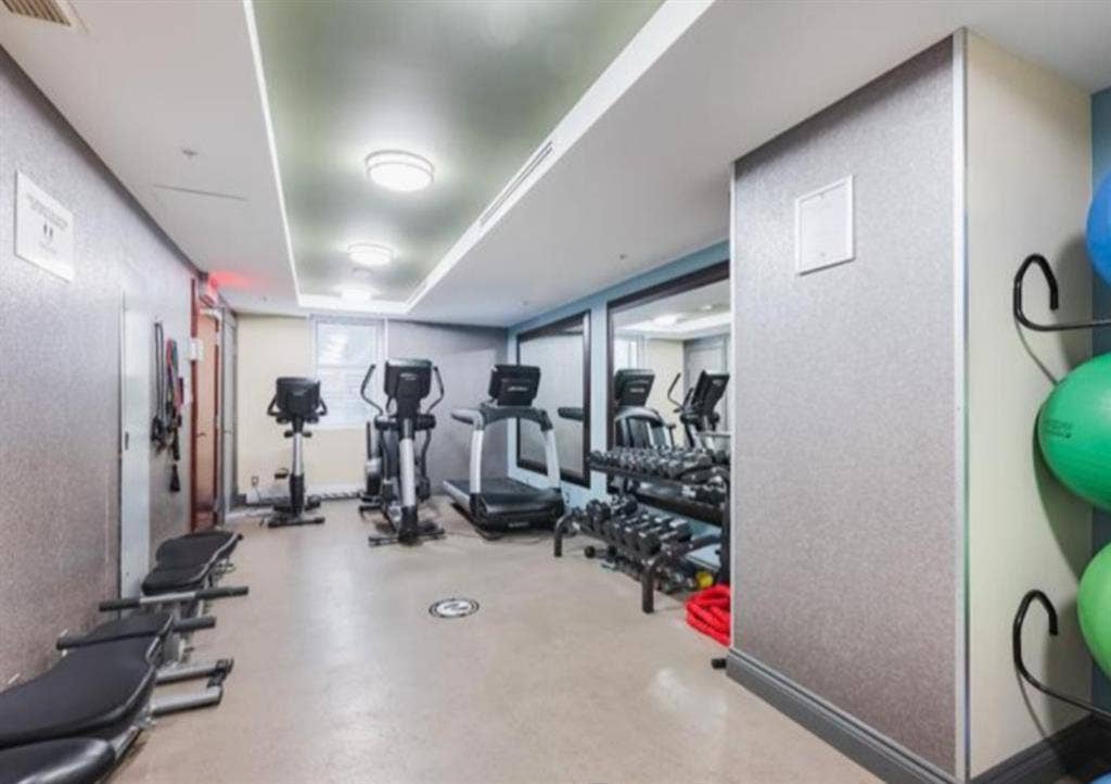 Looking for female tenant