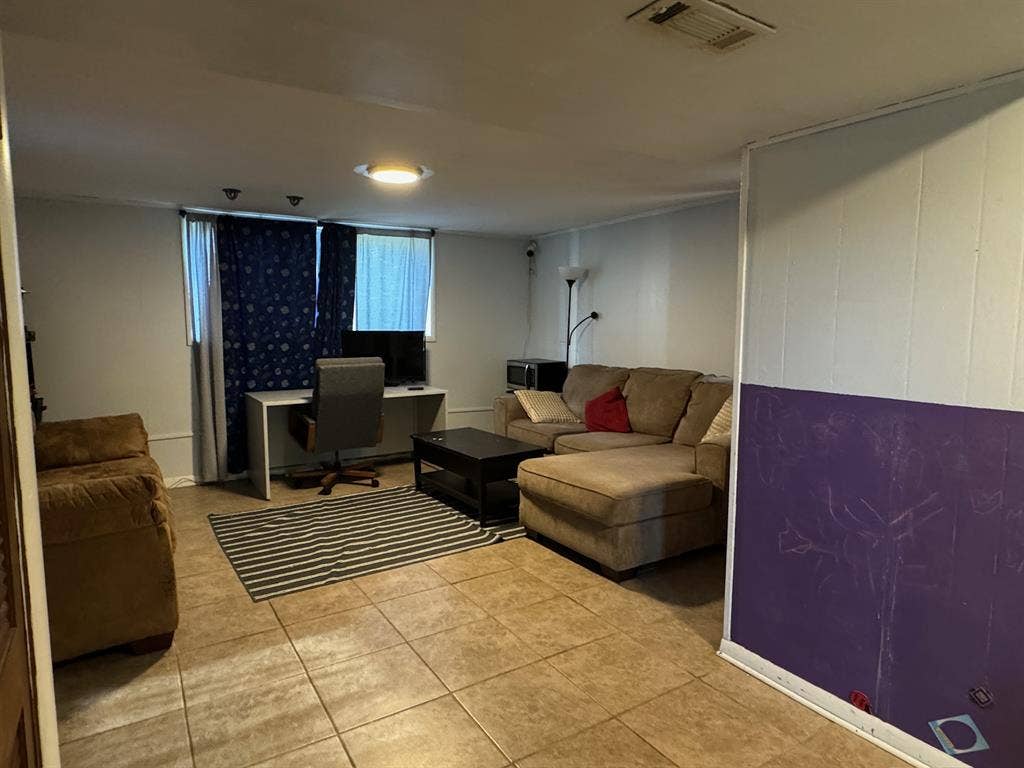 Fully furnished private entrance